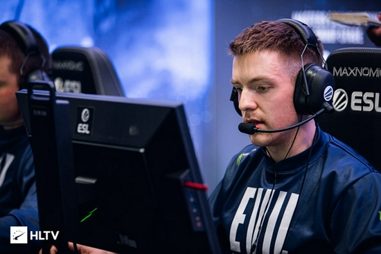 LPL全华班强势逆袭T1实现复仇赛季全胜